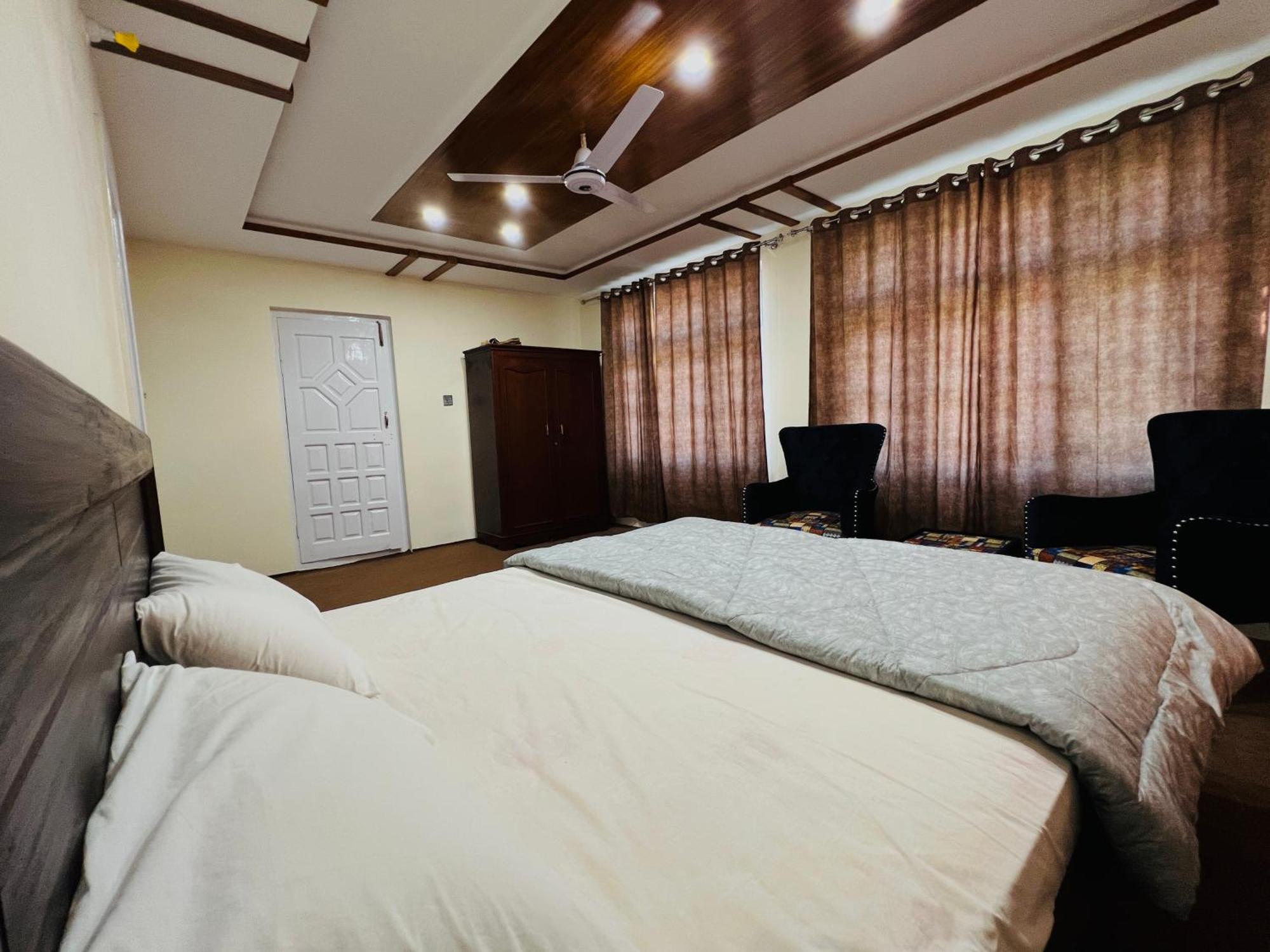 Taaj Residence Скарду Екстериор снимка
