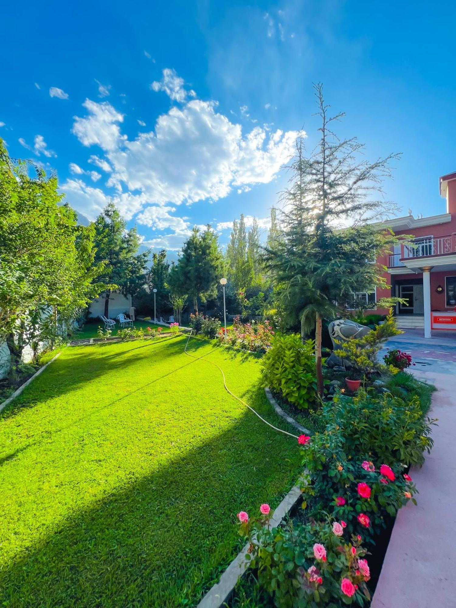 Taaj Residence Скарду Екстериор снимка