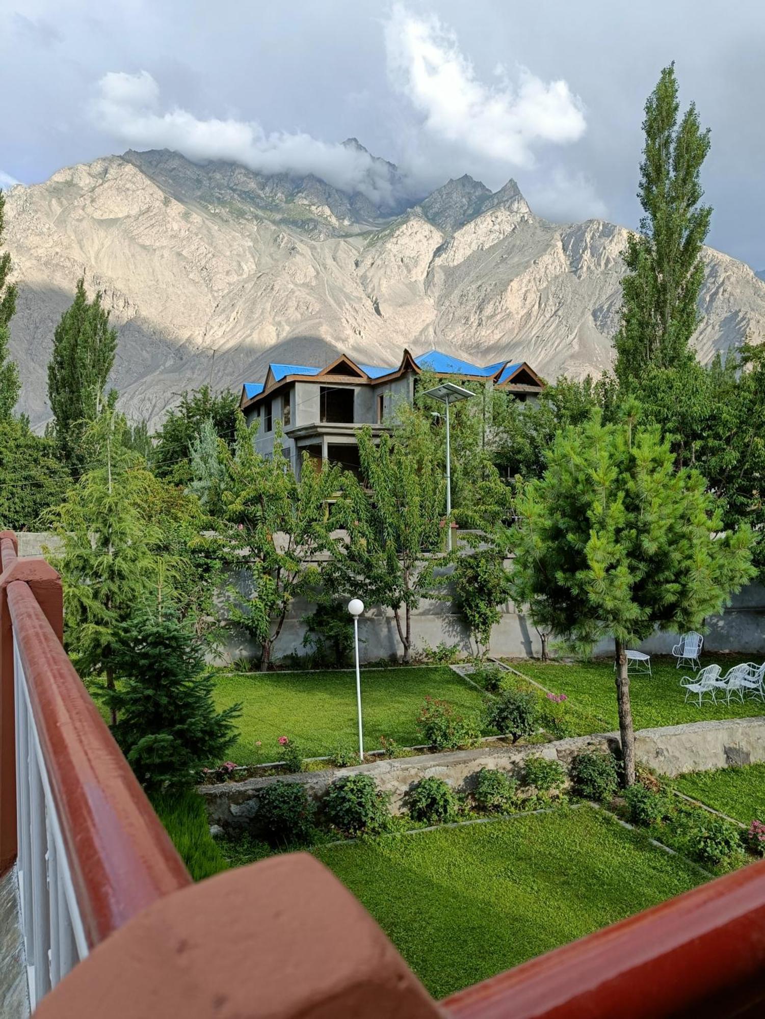 Taaj Residence Скарду Екстериор снимка