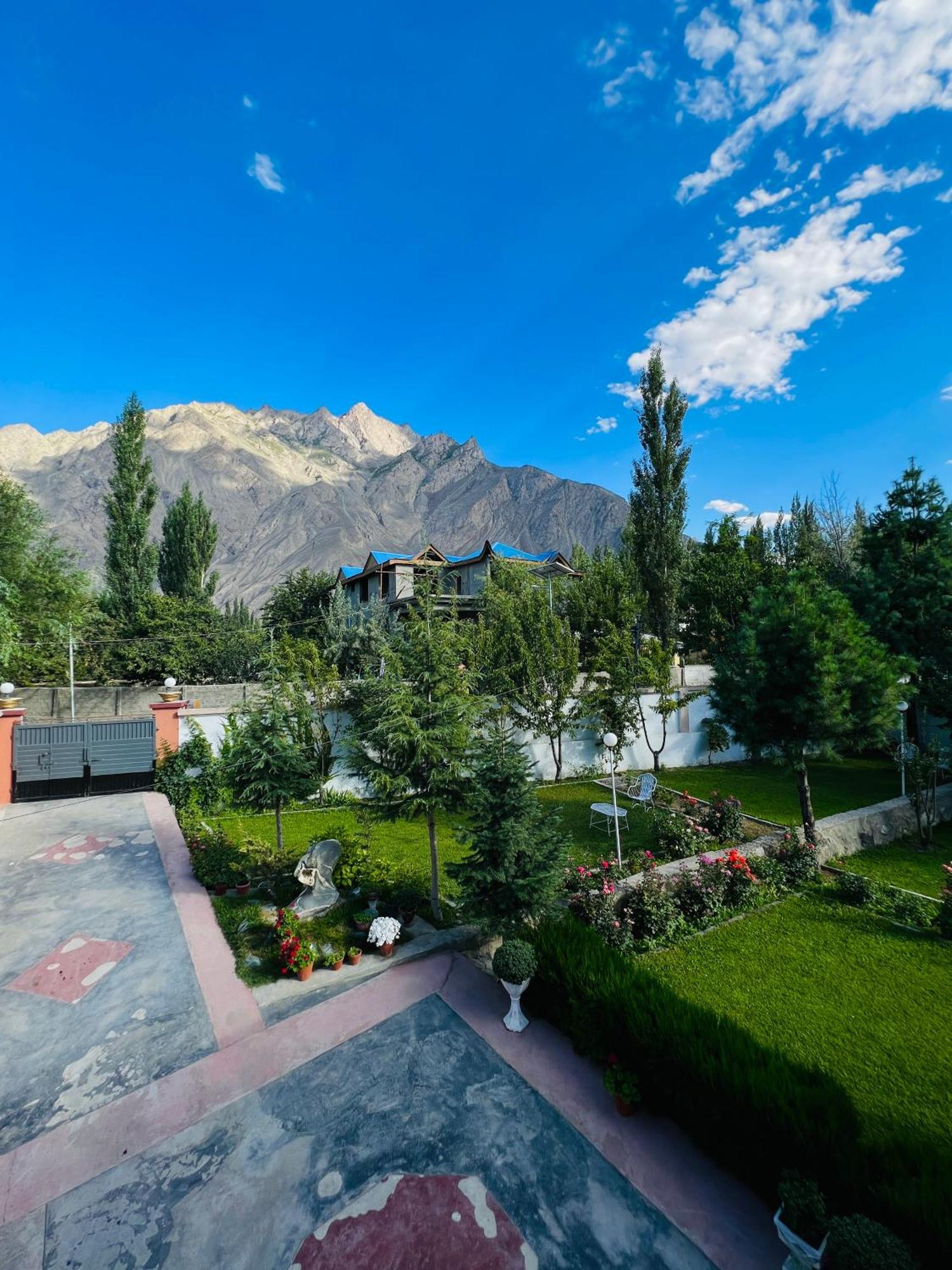 Taaj Residence Скарду Екстериор снимка